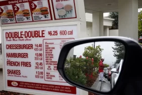 ABD'de arabaya servis yasağı: Alışkanlıklar değişiyor mu?
