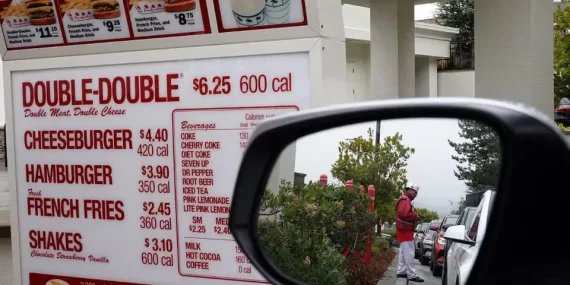 ABD'de arabaya servis yasağı: Alışkanlıklar değişiyor mu?