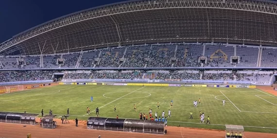 Afrika Kupası elemelerinde stadyum karardı, maç durdu
