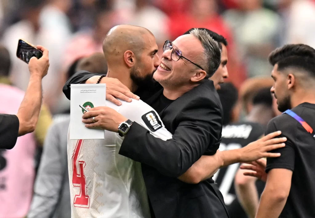 Amrabat'ın Fas Milli Takımı kararına tepki yağdı: 'Şart koşamazsın'
