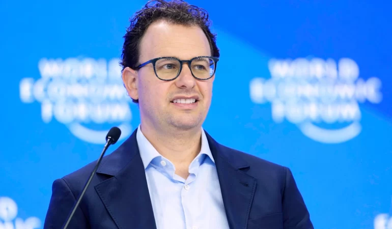 Anthropic CEO'sundan yapay zeka uyarısı: "Yanlış yol felakete götürür"