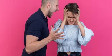Aşkı ararken kaçıyor musunuz? İlişkiyi baltalayan 7 gizli işaret