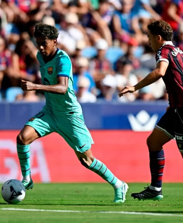 Barcelona Levante'yi 4 golle geçti: Lamine Yamal tarihe geçti!