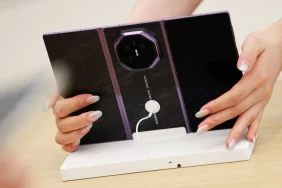 Çinli devlerden Apple öncesi katlanabilir telefon atağı