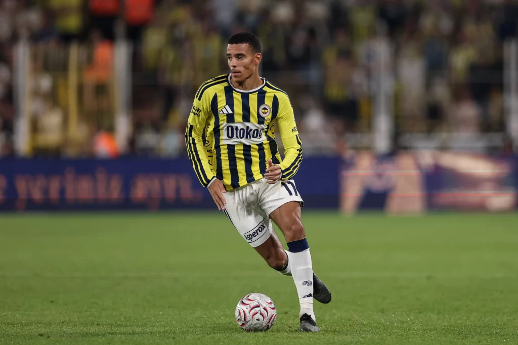 Fenerbahçe'de Lyon maçı sonrası kriz: UEFA'dan iki yıldıza soruşturma!