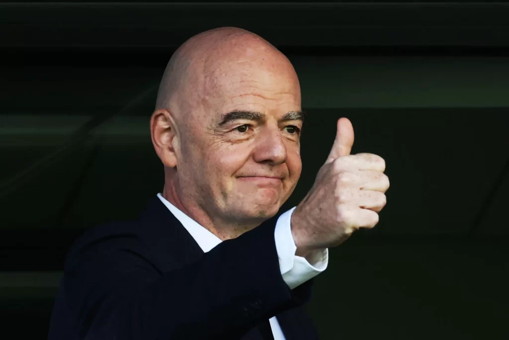 FIFA'da kriz sonrası geri adım: Infantino reform kapısını açtı