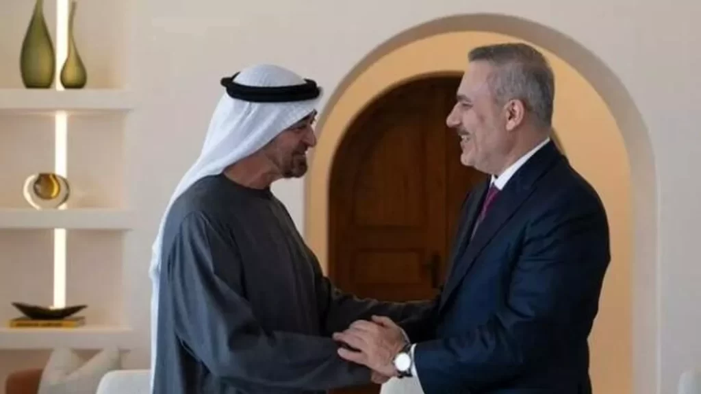 Hakan Fidan'dan Abu Dabi'de kritik diplomasi trafiği: BAE zirvesi