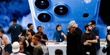 iPhone 20 Pro ortaya çıktı: Tamamen cam tasarıma mı geçiyor?