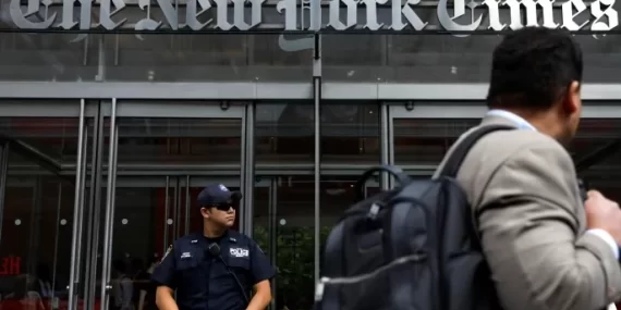 İsimsiz kaynak tuzağına düşen The New York Times'a tarihi tazminat cezası