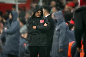 İtalya hezimeti sonrası Montella'dan istifa resti: Buradayım