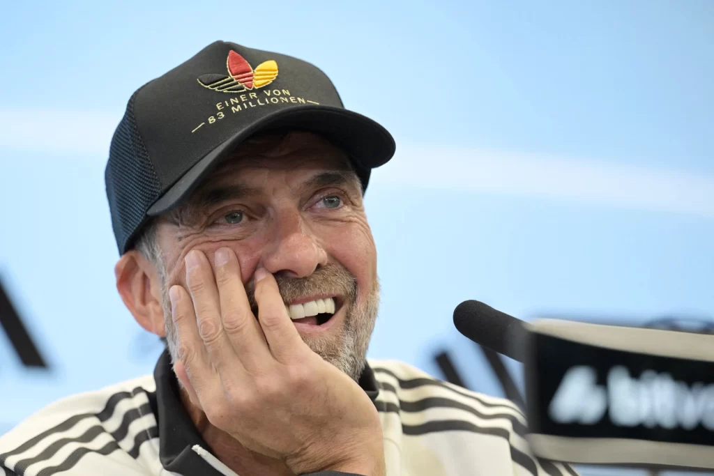 Klopp basın toplantısında güldürdü: Senin İngilizcen de kötü