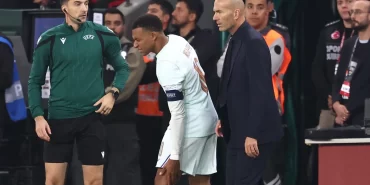 Kylian Mbappe şoku: Golünü attı, sakatlanarak çıktı!