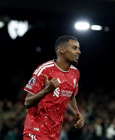 Liverpool'da tarihi rekor: Isak 9 dakikada kulüp tarihine geçti