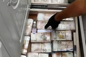 Mafya evinin duvarlarından servet çıktı: Milyonlarca euro!