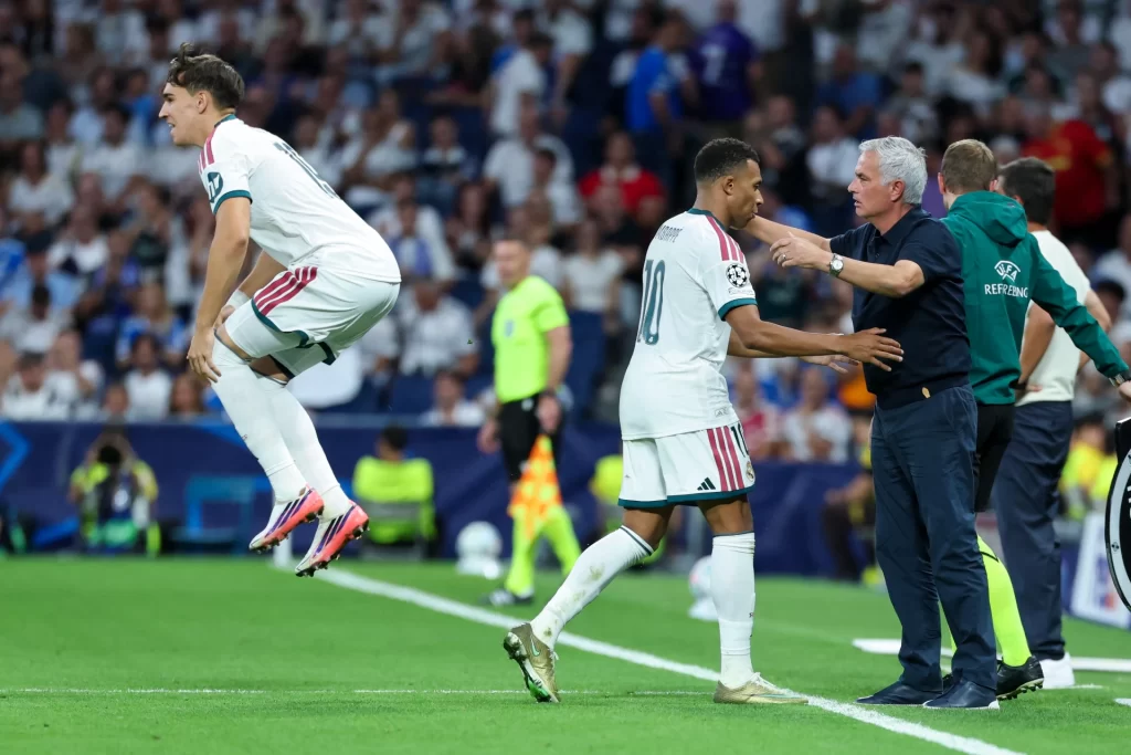 Mourinho'dan Real Madrid soyunma odasına: Bana ihanet etmeyin