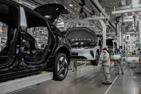 Otomotivde haftanın özeti: Lüks ve ikonik modeller elektrikle dönüştü