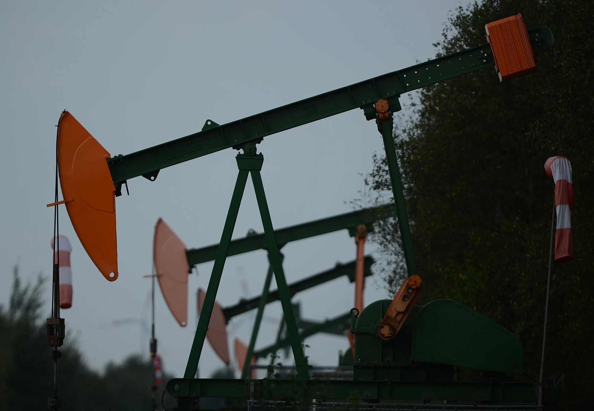 Petrol 6 haftanın zirvesinde: Altın fiyatları yüzde 2 sıçradı