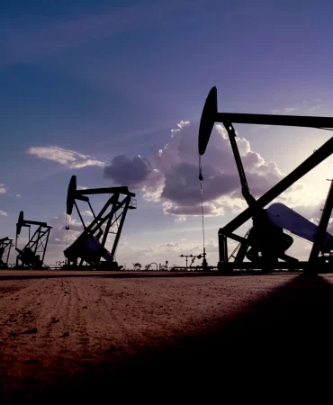 Piyasalarda kritik gün: Petrol düşüşte, altın yeniden yükselişte