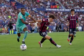 Raphinha fırtınası dinmiyor: Messi'nin tarihi rekoruna komşu!