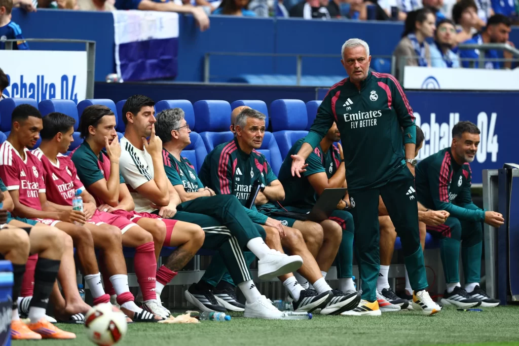 Real Madrid'de 260 milyon euroluk operasyon: Mourinho geri döndü