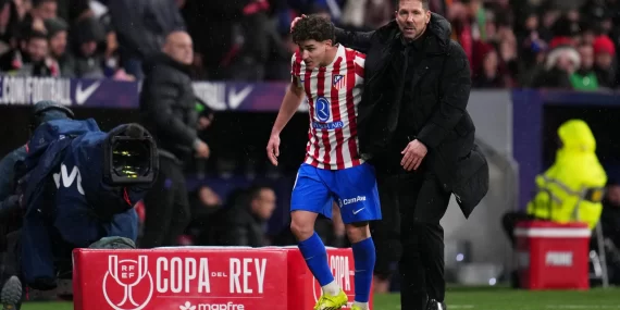 Simeone'den Alvarez mesajı: Barcelona krizi sonrası yeni plan!