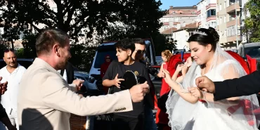 Tekirdağ'da duygu dolu anlar: Özel birey Esmanur'un gelinlik hayali gerçek oldu