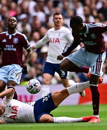 Tottenham'da tarihi hezimet: Roberto De Zerbi çöküşe geçti