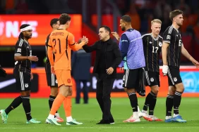 Xavi'den van Bommel'e övgü yağmuru: İlk maçında fark yarattı