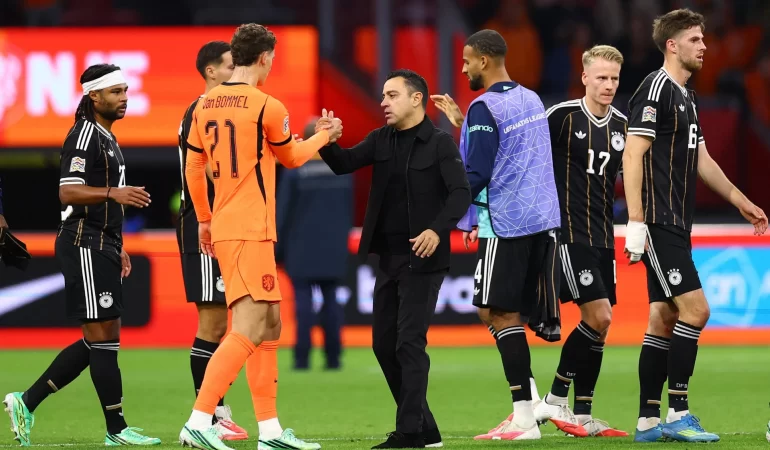 Xavi'den van Bommel'e övgü yağmuru: İlk maçında fark yarattı
