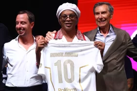 11 yıl sonra yeşil sahalara dönüyor: Ronaldinho İtalya'da