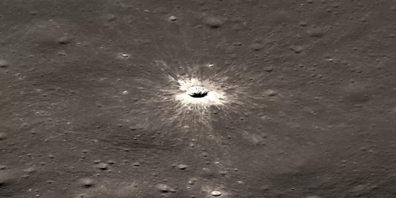 Ay'da dev krater keşfi: 17 ay sonra NASA verilerinde çıktı