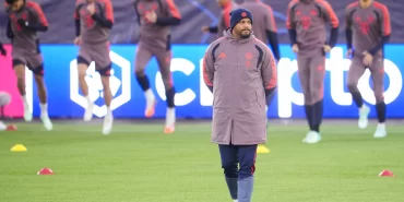 Bayern Münih'e Norveç'te şok: Gece yarısı havai fişek tacizi