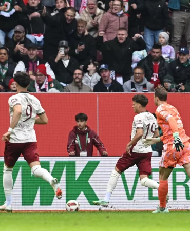 Bundesliga'da tarihi rekor: Neuer'in hatası en hızlı golü getirdi