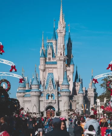 Disney'de işten çıkarma dalgası: Yüzlerce çalışanla yollar ayrıldı