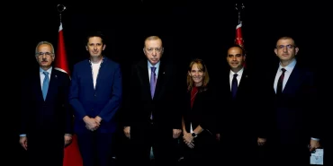 Erdoğan'dan kritik uzay zirvesi: SpaceX heyetiyle Antalya'da görüştü