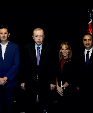 Erdoğan'dan kritik uzay zirvesi: SpaceX heyetiyle Antalya'da görüştü