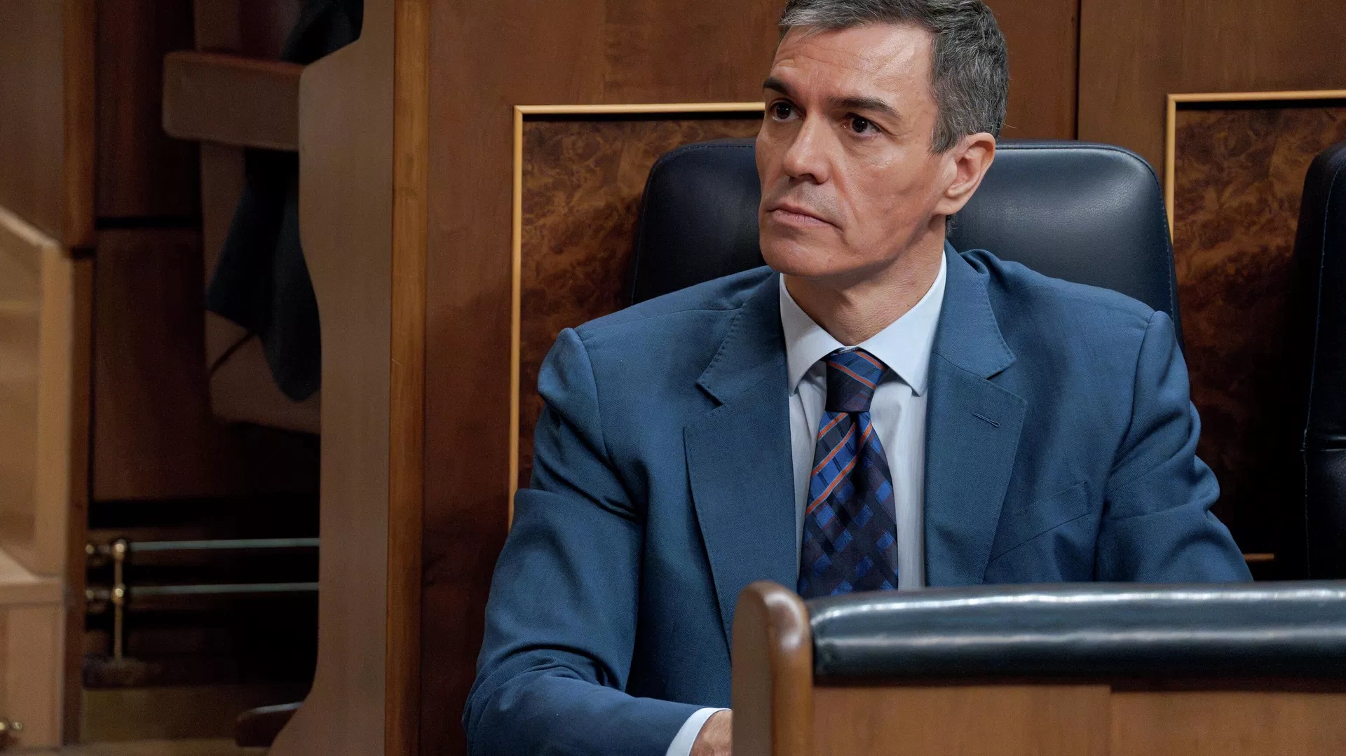 İspanya'da siyasi kriz: Meclis feshedildi, erken seçim kararı