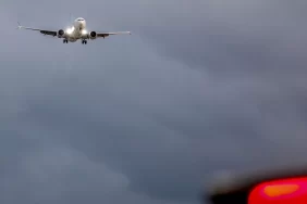 İstanbul'da fırtına alarmı: 43 uçak pisti pas geçti, rota değişti!