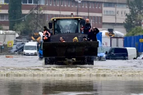 İstanbul'da tarihi rekor: 115 yılın en sert yağışı vurdu!