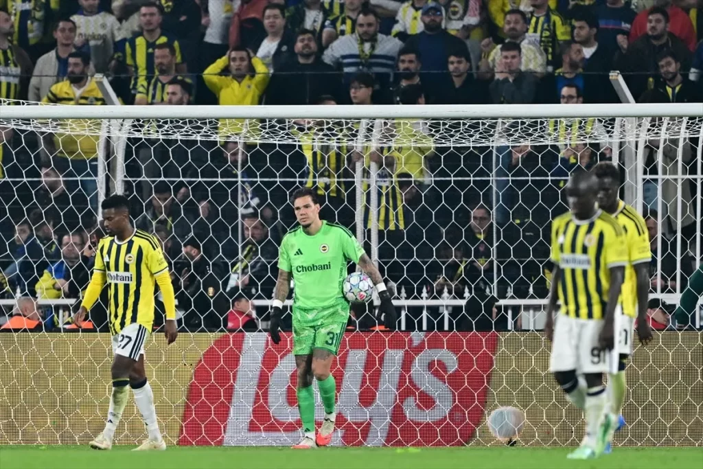 Kadıköy'de nefes kesen düello: Fenerbahçe üstünlüğü koruyamadı
