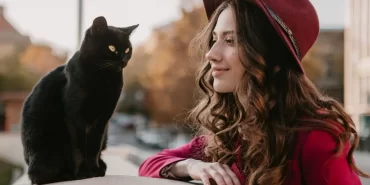 kara-kedi-enerjisi-cekicilik-mi-yoksa-yalnizlik-tuzagi-mi