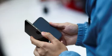 Katlanabilir telefonları bozan günlük hatalara dikkat edin