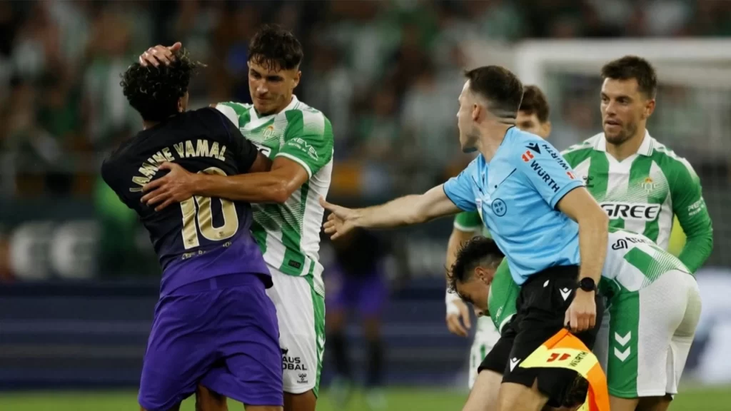 Lamine Yamal'a kafa darbesi: La Liga'da tansiyon tavan yaptı