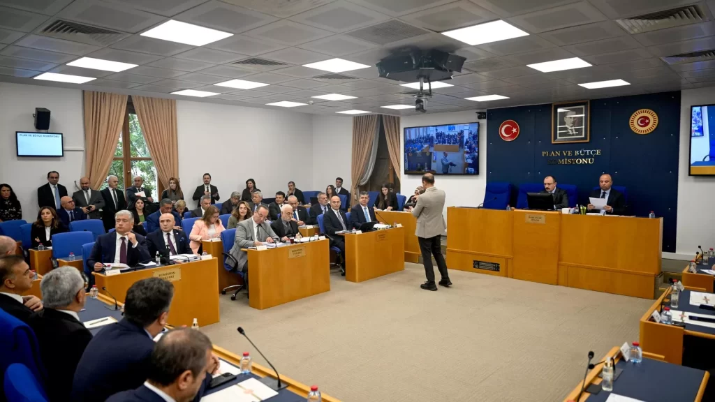Meclis'te fon depremi: Ekonomi yönetimi ter döktü!