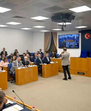 Meclis'te fon depremi: Ekonomi yönetimi ter döktü!