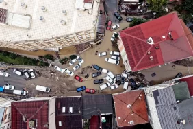 Megakente sağanak darbesi: İstanbul'da okullar yine tatil!