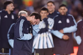 Messi'den gözyaşlarıyla veda: Kariyerimin en hüzünlü günü