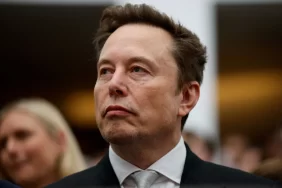 Milyarderlerin internet savaşı: Musk Ambani'ye meydan okudu