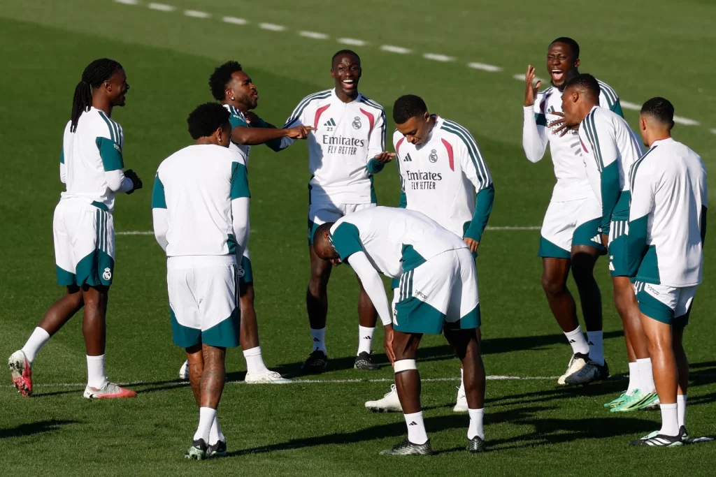 Mourinho eski evinde: Roma ile Real Madrid karşı karşıya!