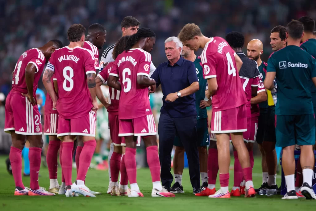 Mourinho'dan El Clasico kadrosu: Yıldızlar listede yok